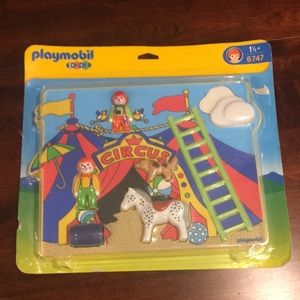 New play Mobile puzzle circus